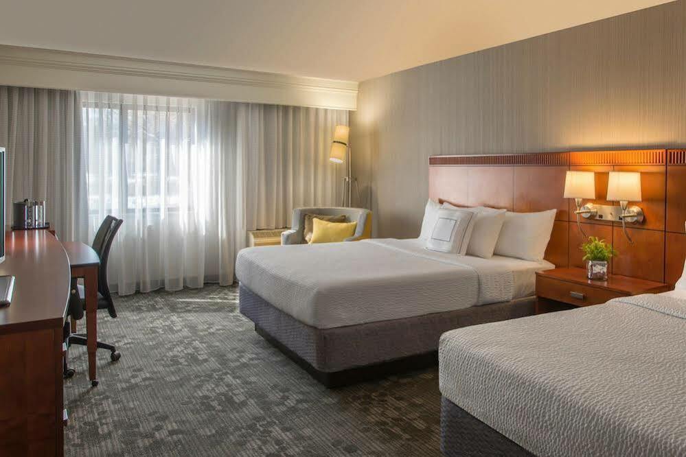 Courtyard Atlanta Marietta/i-75 North 3*
