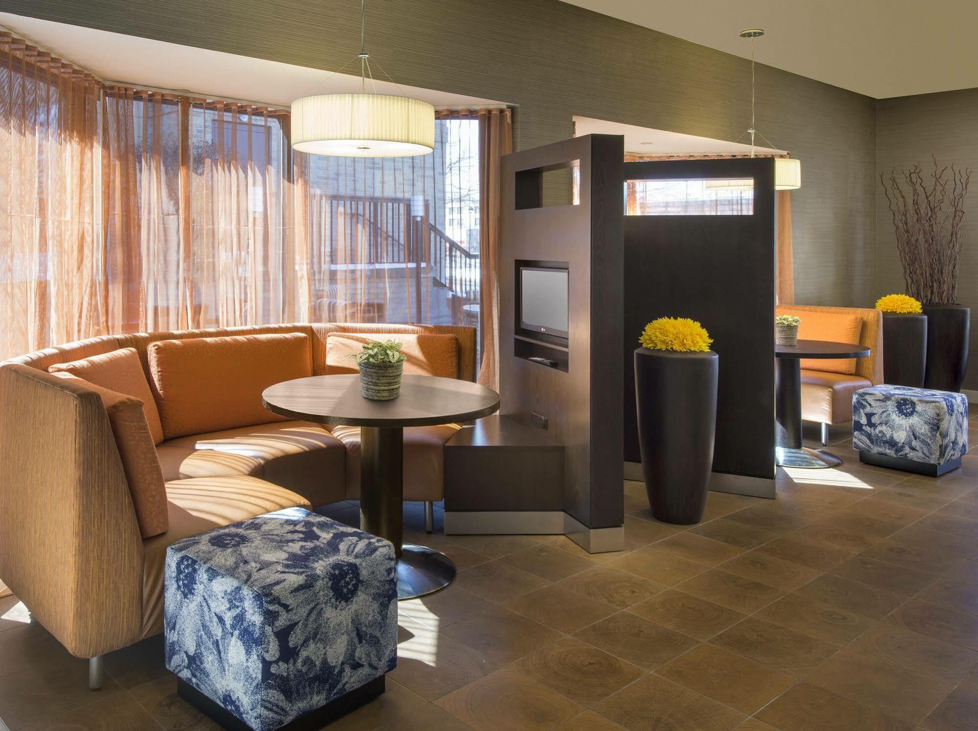 Courtyard Atlanta Marietta/i-75 North 3*